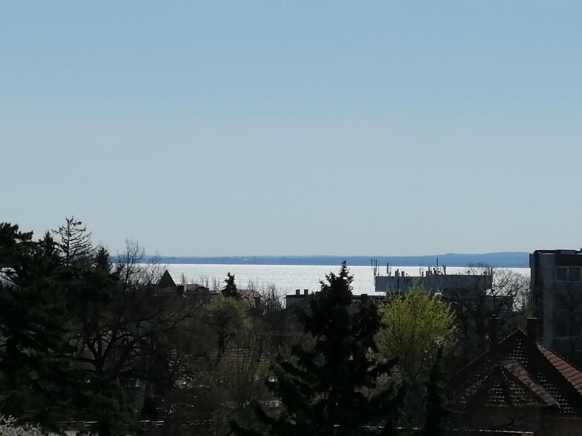 Lux Apartman Balatonfured Exterior photo