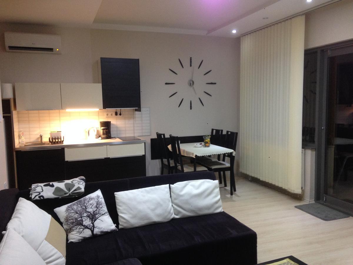 Lux Apartman Balatonfured Exterior photo